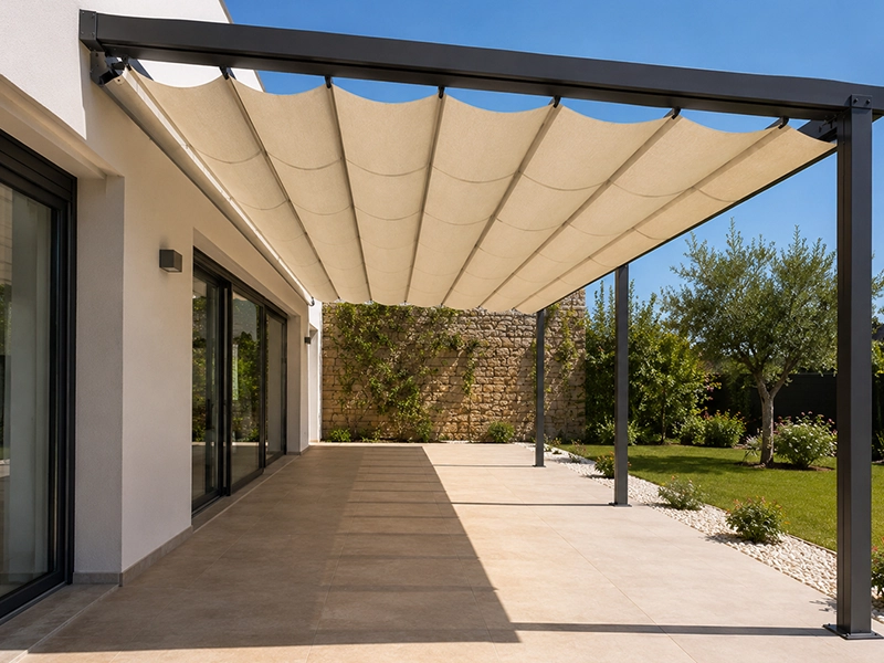 pergola con estructura palillería móvil con sombra regulable